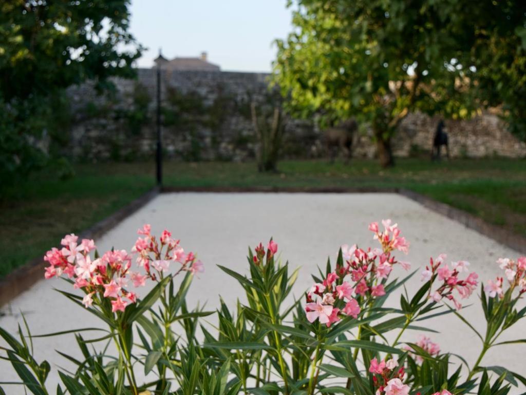 Gite Avec Piscine, Chateau De Lescours, St-Emilion Saint-Sulpice-de-Faleyrens ภายนอก รูปภาพ